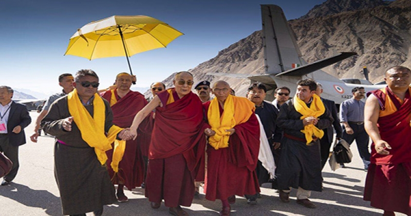 达赖喇嘛尊者本月正在拉达克传法